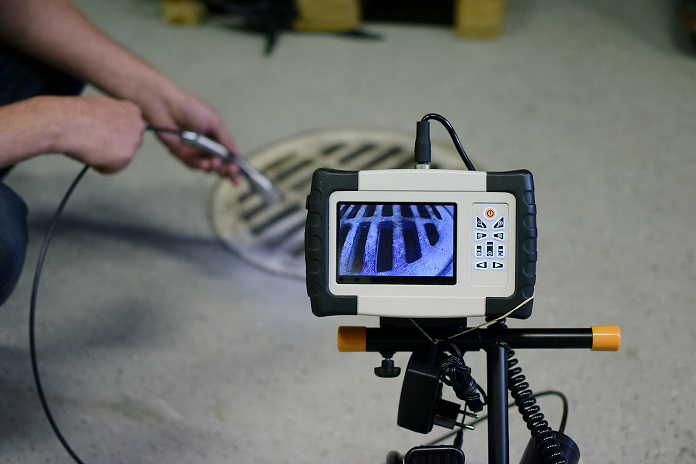 Pipe-inspection-camera-in-use