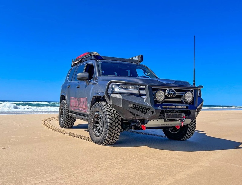 Toyota with a Quality 300 Series Bull Bar mounted photographed at a beach
